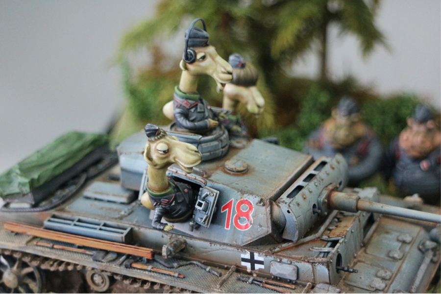 Korea ZLPLA Genuine 1/35 Scale Resin Figure Animal Troopers WWII German Tank Camel Crew Set Q Editon Assembly Model AT-001